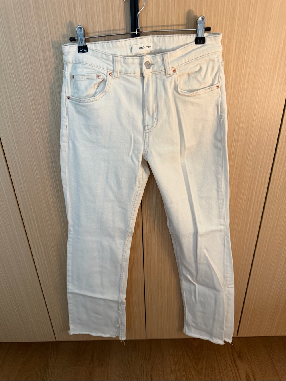 Mango Off-White Straight-Leg Women’s Jeans, never worn